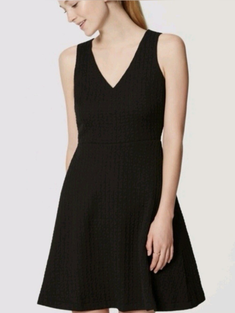 LOFT Black Textured Fit & Flare V-Neck Sleeveless Dress Size 2 Classic‎ Office
